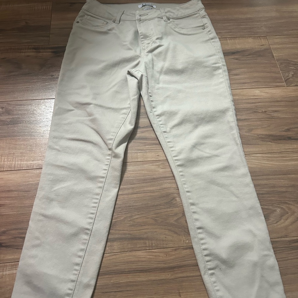 d. jeans Women's Straight Leg Cream Jeans